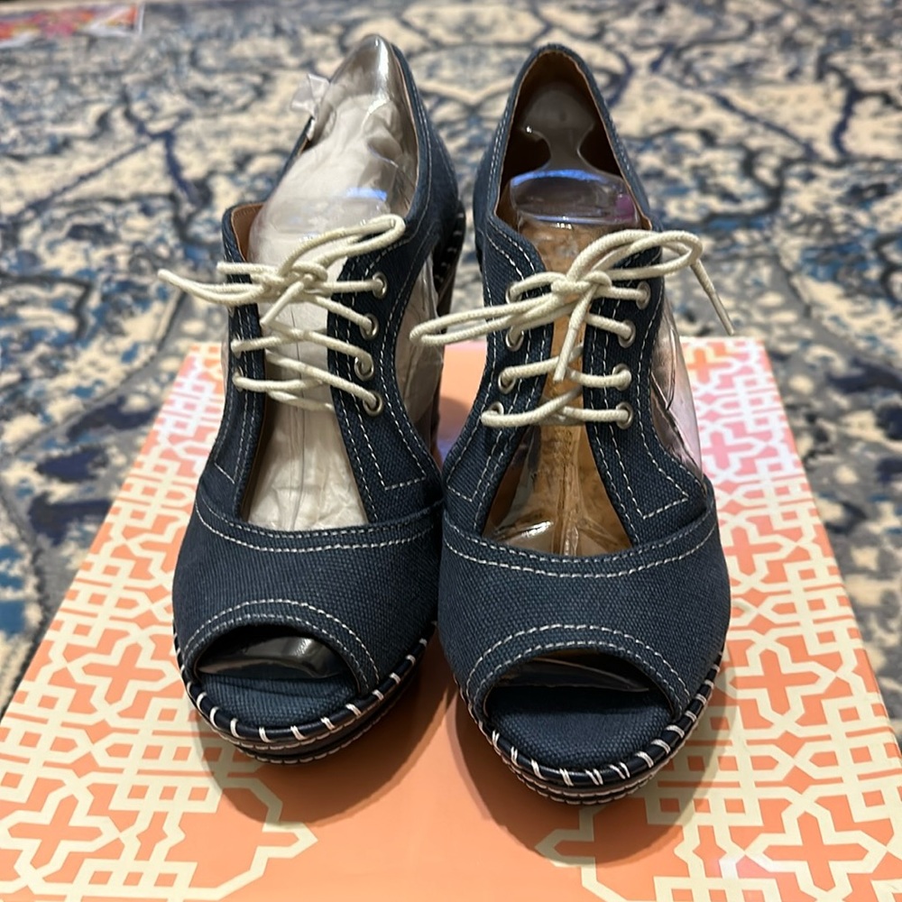 Gianni Bini wedges size 8.5 women’s